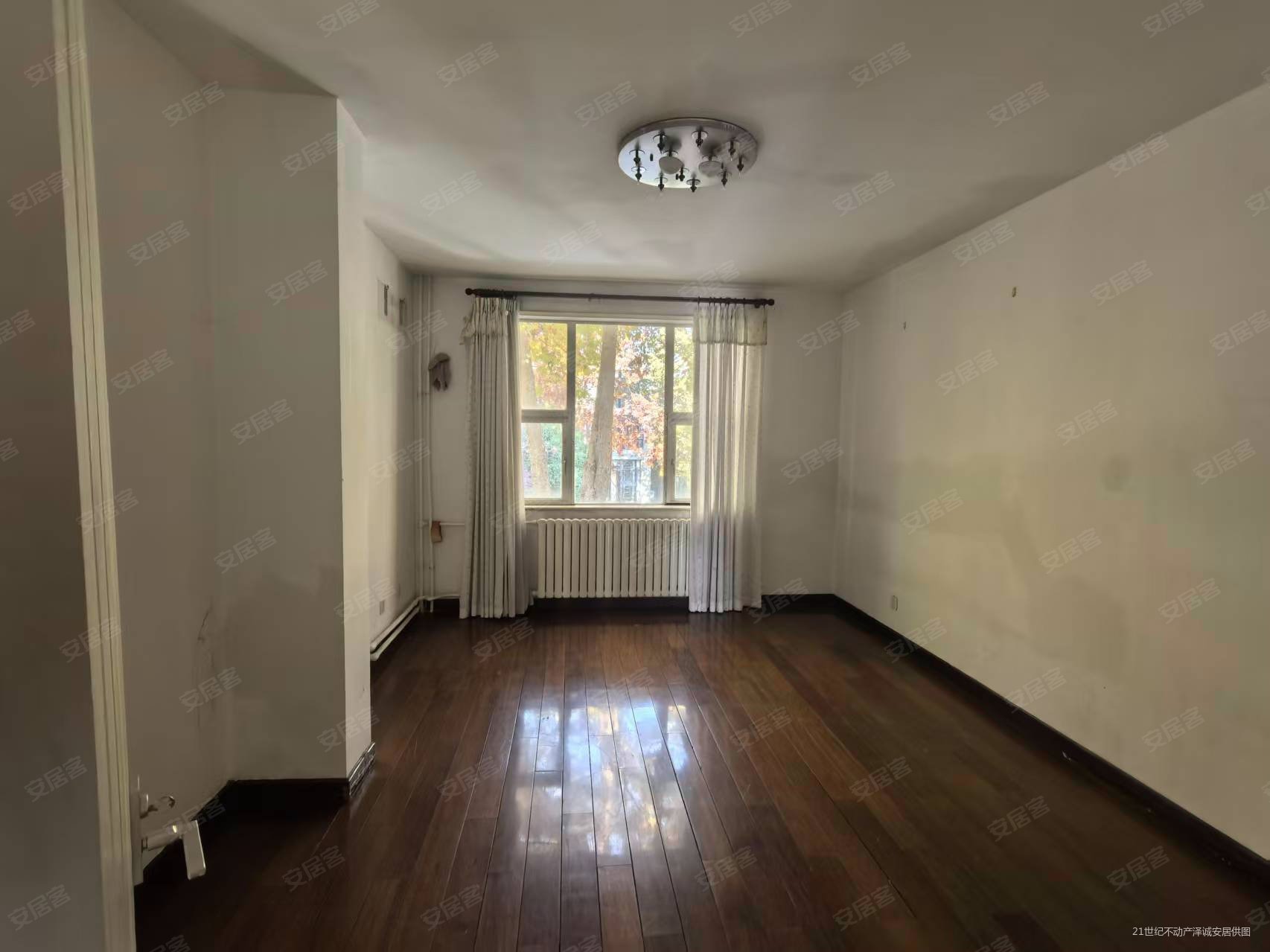 一栋洋房4室2厅3卫206㎡南北1030万