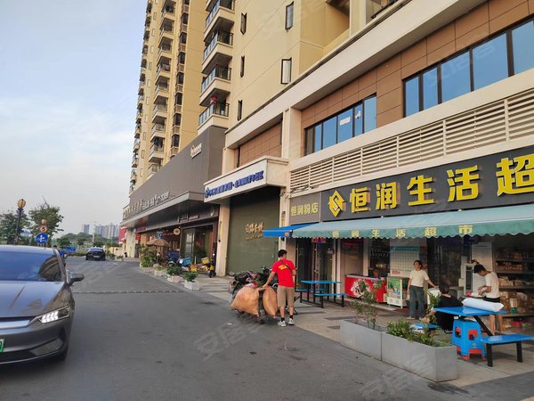 南宁兴宁区政府兴宁大唐果1350入住5号线地铁口,配套齐全,可短租,欢迎