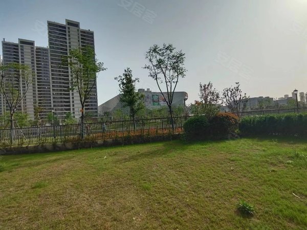 杭州富阳富春万达同心湾(北区)(不收中介菲)精装修西边套,诚心出租