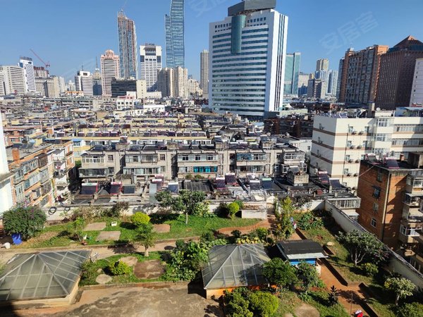 昆明官渡和平村和平北路61号院塘子巷地铁站 两室两厅1300一个月 随时