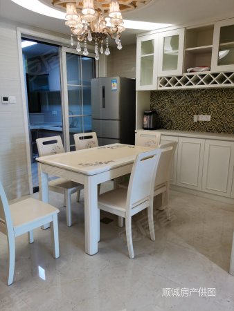 特高档装修江景房,嘉裕华轩二手房,123万,2室2厅,2卫,121平米-潮州