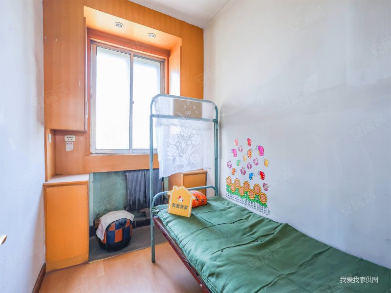 育英中学西宿舍 出行方便 刚需小三居 商圈成熟 装修好