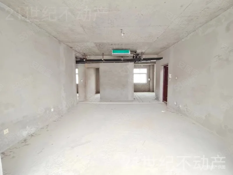 财富广场3室2厅1卫122㎡南北33万