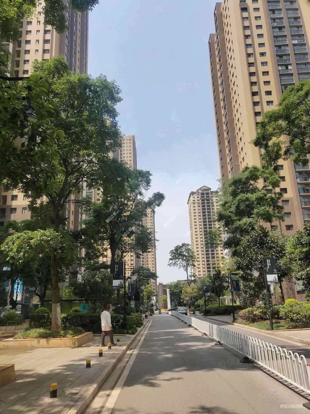 碧鸡名城(1期)2室2厅1卫93.18㎡南北80万