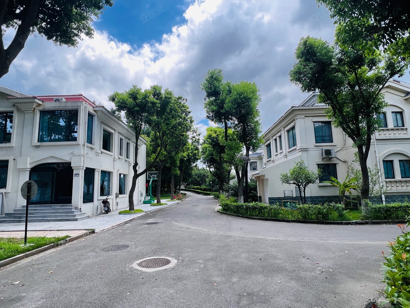 太阳岛高尔夫温泉别墅