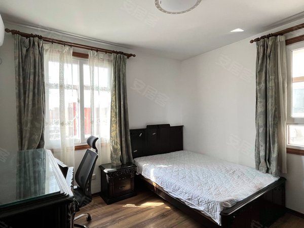 上海杨浦东外滩霍兰公寓12号18号江浦公园地铁站!电梯高区景观房!