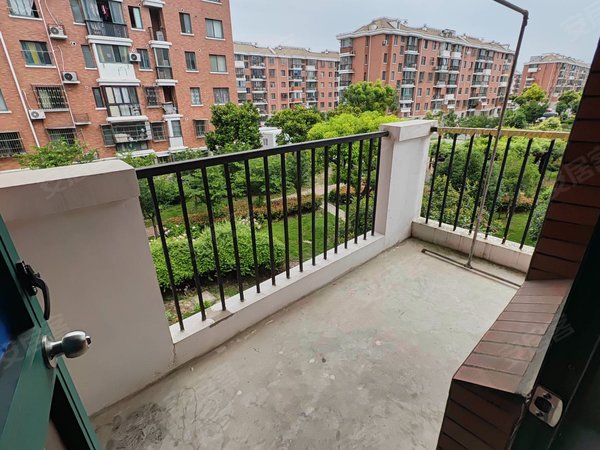 上海浦东王港鑫港苑鑫港苑 整租1室1厅1卫南北通透 民用水电 付一押一