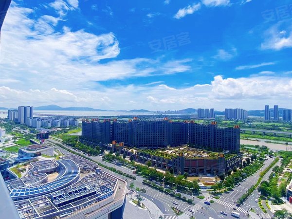 珠海金湾航空新城卓越旭辉江屿海江屿海电梯三房 高档家私 紧邻商都