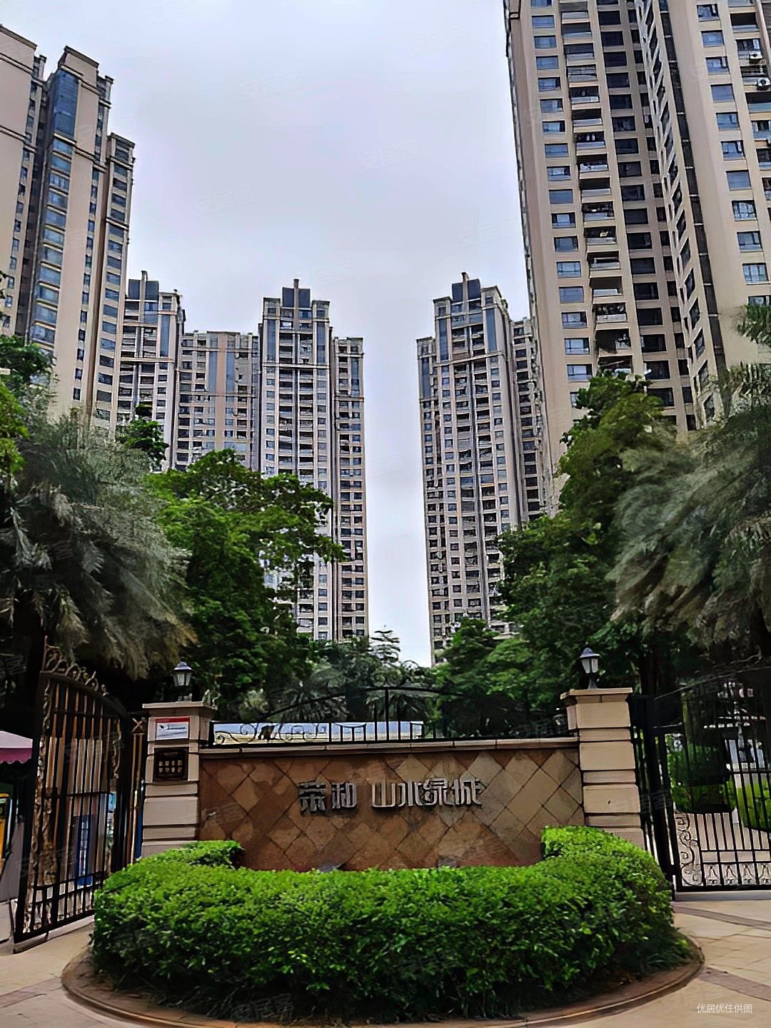 南宁房产网>南宁二手房>兴宁二手房>望州岭二手房>荣和山水绿城(一期)