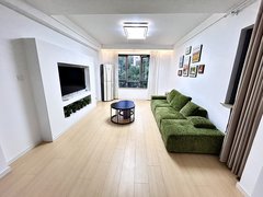 上海闵行浦江（新空出，随时看房）保利上叠别墅带固定车位，房子很干净整洁出租房源真实图片