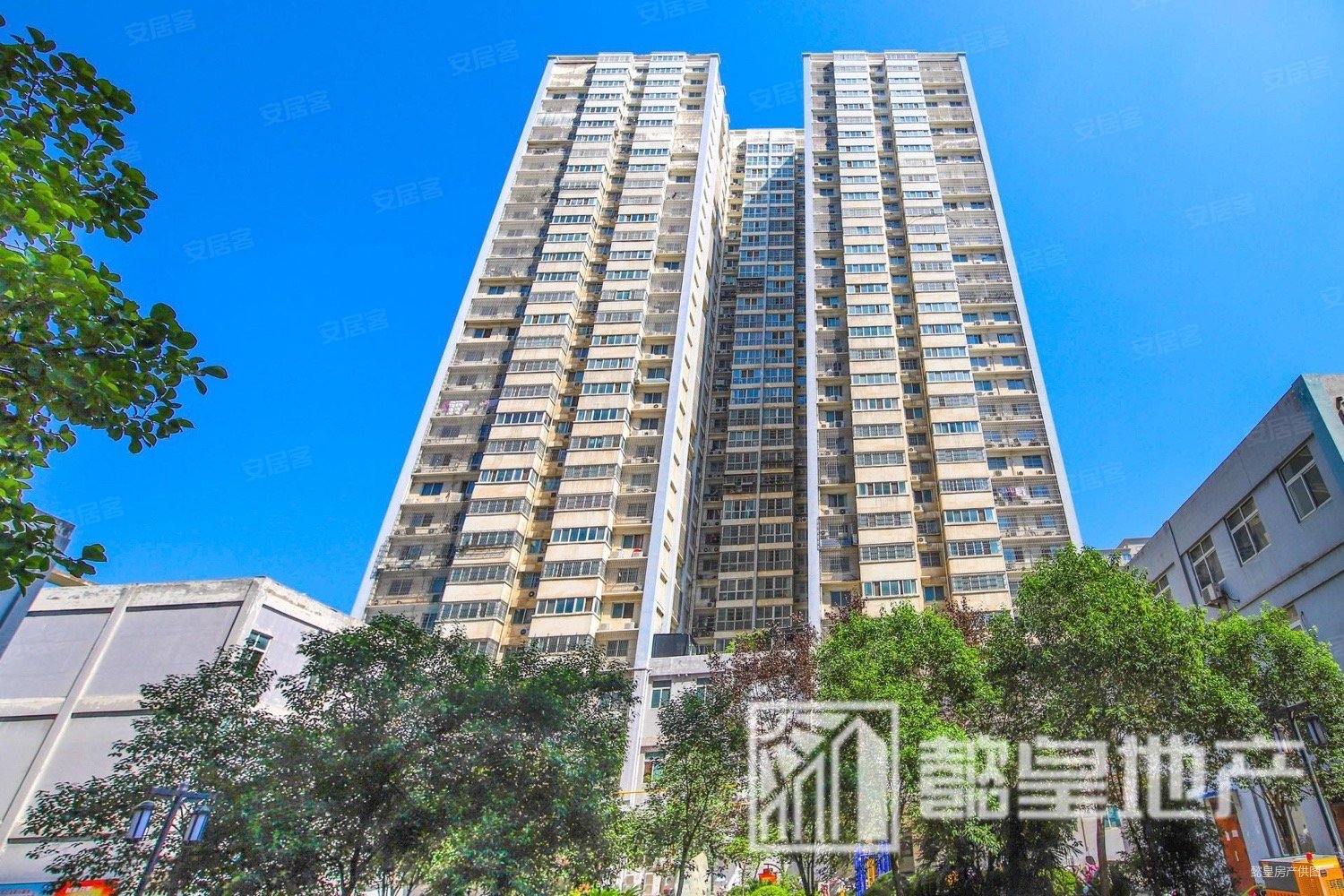 政和路丹尼斯银润对面民馨苑精装修两室白菜价看房方便