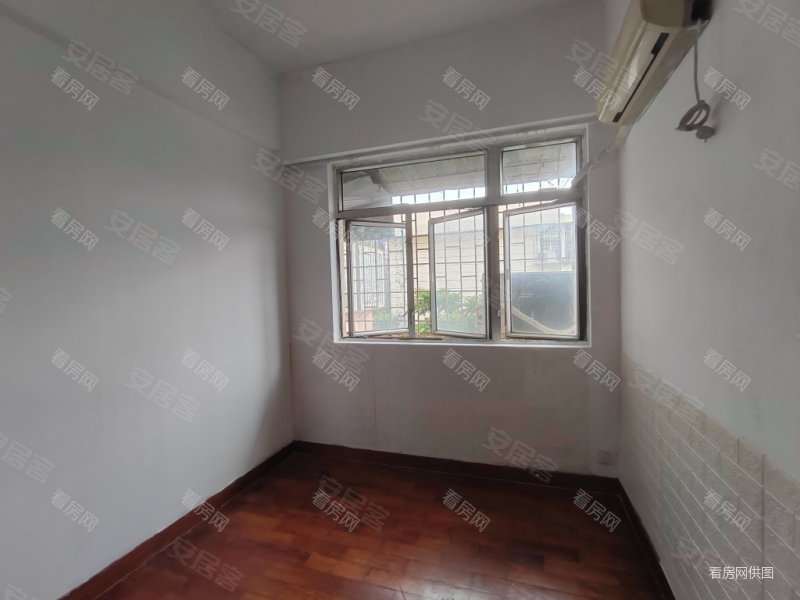 翠华花园电梯房出行方便满五商品房商圈成熟