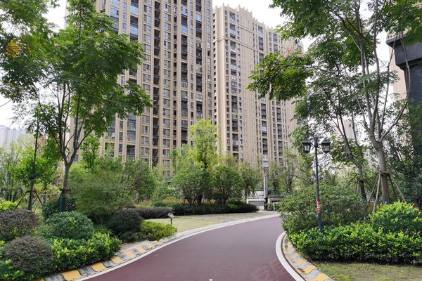 不足,中都巴黎城怎么样,中都巴黎城周边房产中介经纪人评价-孝感安居