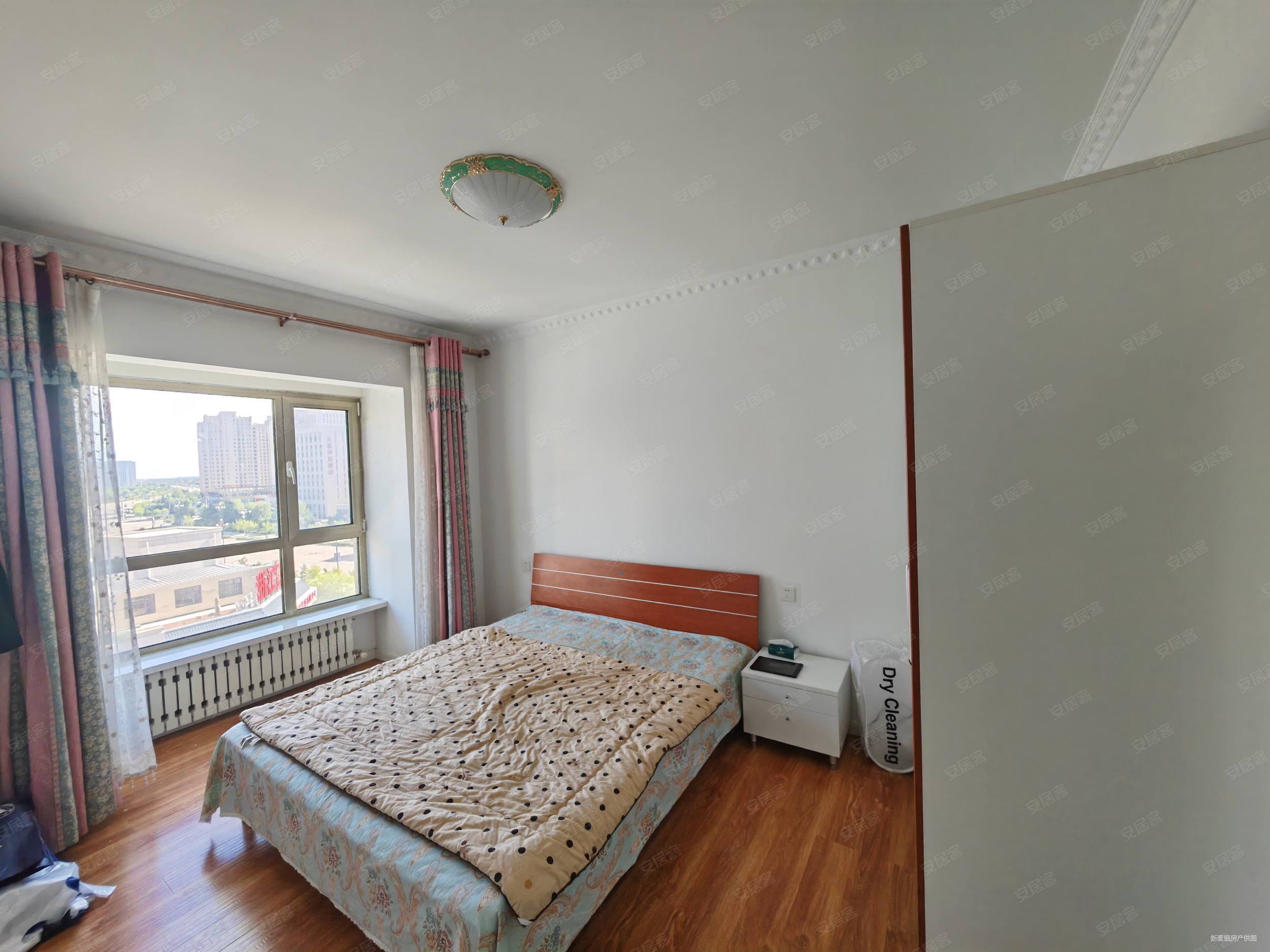 上东城小区3室1厅2卫108.6㎡南北69万