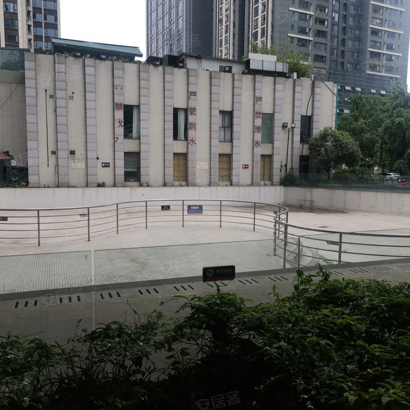 龙湖晶蓝半岛a区