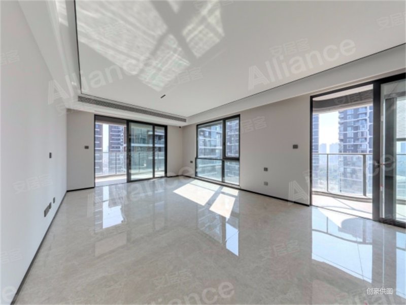 新上 万科臻湾汇,精装品质,大平层,随时可看,蓝光黑钻二手房,365万,4