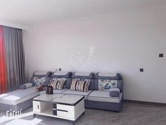 梅河口城区市中心出租 城市经典 电梯楼 140多平 三室一卫 能月租 随时看出租房源真实图片