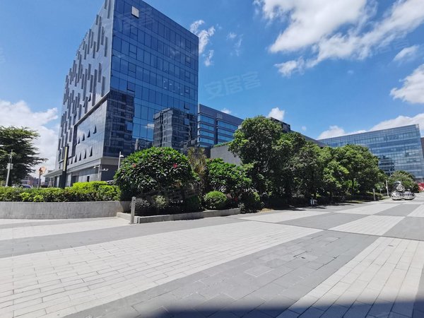 广州花都镜湖大道嘉华广场嘉华广场精装一房出租,楼下就是地铁口出租