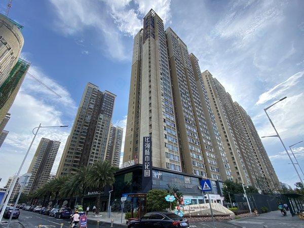 深圳宝安塘尾华强城(一二期)华强城(一二期) 精装修2房 家私全齐 租