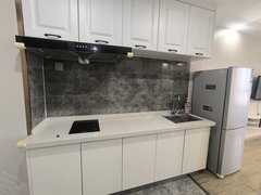 赤峰红山桥北新区摩尔城精装一室,家具家电齐全拎包入住,租金可季付出租房源真实图片