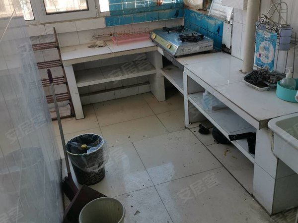 济宁任城供销路刘庄小区刘庄小区950元两室沙发 床衣柜冰箱 热水器 油