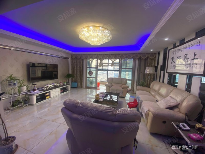 大五房豪装大平层中央空调地暖大厨房,九方城天玺二手房,650万,5室2厅