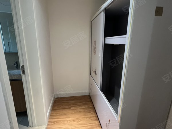 商丘梁园火车南站观澜壹号日月湖旁 观澜壹号 精装三室拎包入住 好楼层采光好随时看房出租房源真实图片