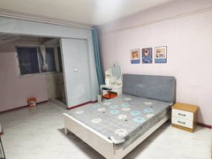 张家港金港金港中心金成小区二期，带独立洗漱间主卧室，靠近崇祯中学附近 不是中介出租房源真实图片