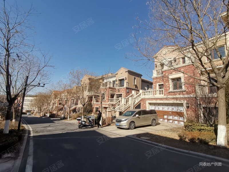 亿达春田边户别墅南北院200平单价