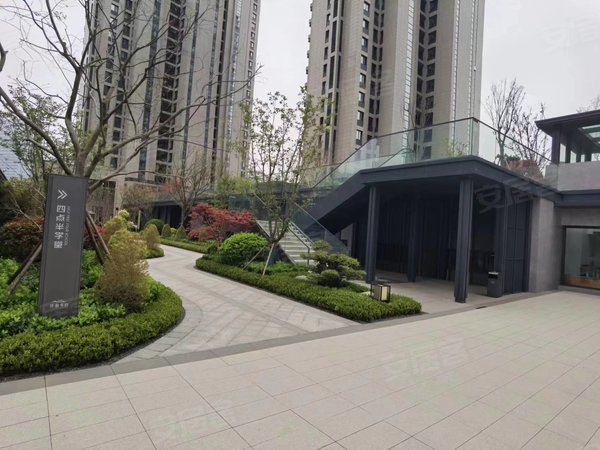 青岛崂山啤酒城佳源华府佳源华府,精装套三,家具家电齐全,视野好,拎包