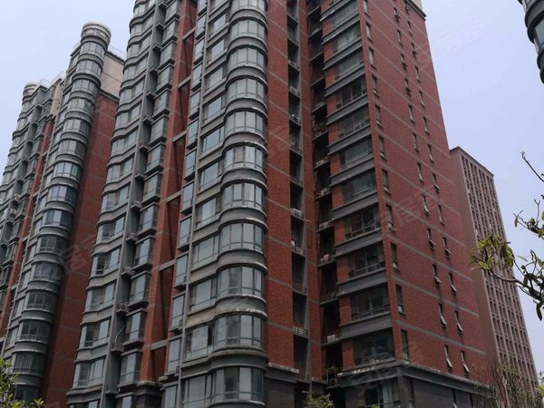 郑州郑东新区农业南路万通国际花园万通花园 精装卧室 近地铁口 步行