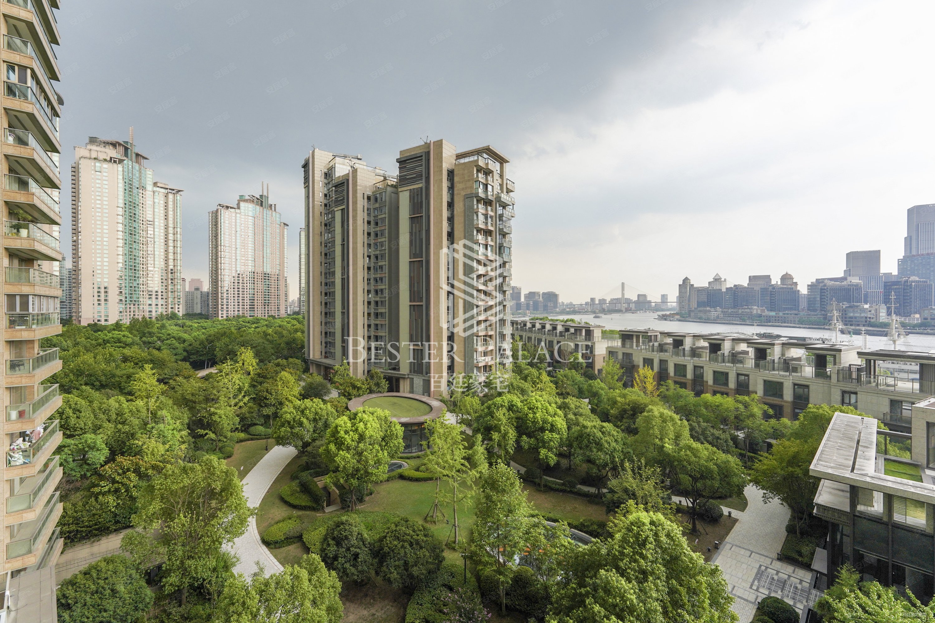 滨江凯旋门4室2厅4卫280.96㎡西南5750万