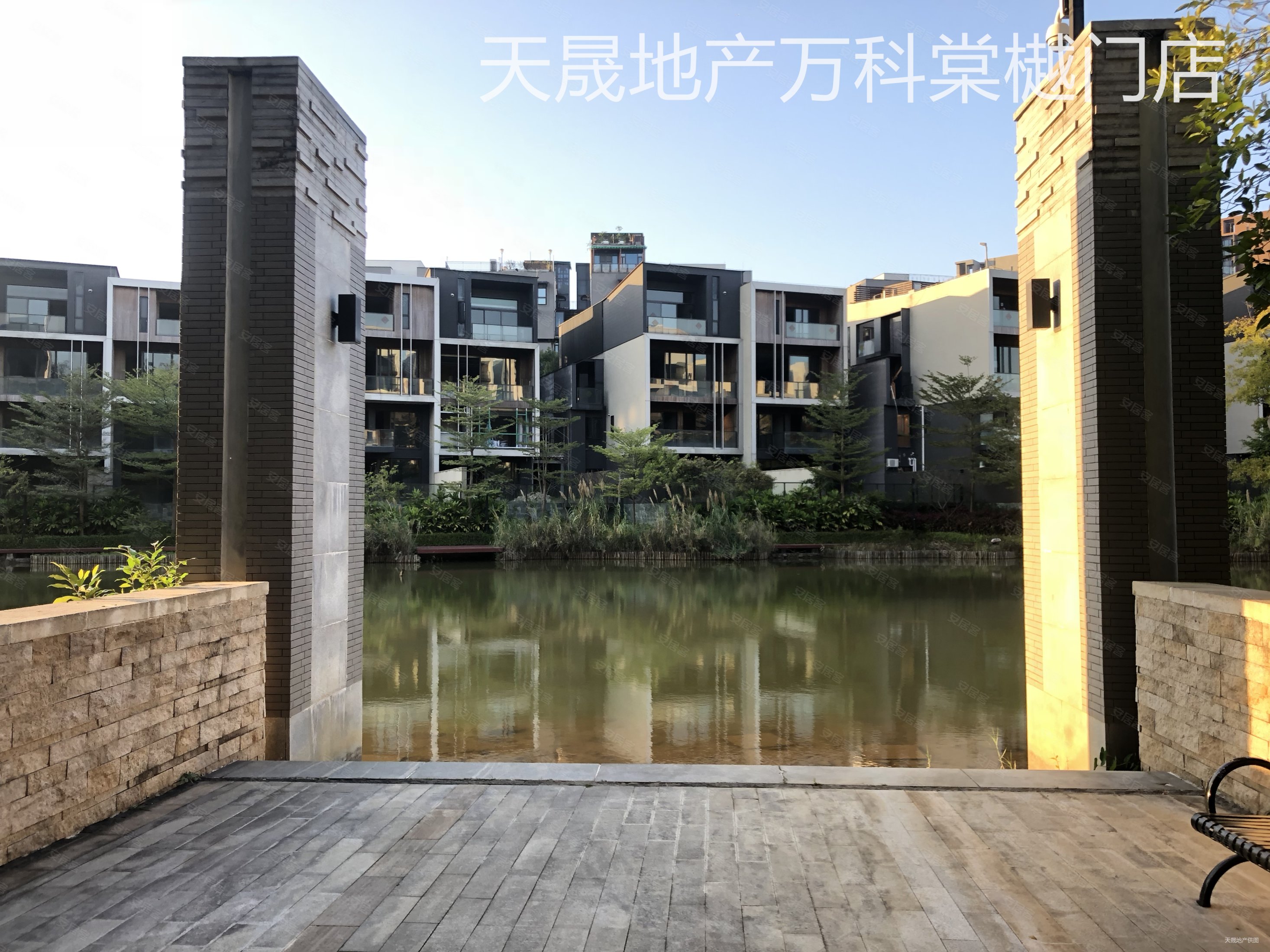 万科棠樾湖景别墅层层看湖使用率高一手精装价格优惠