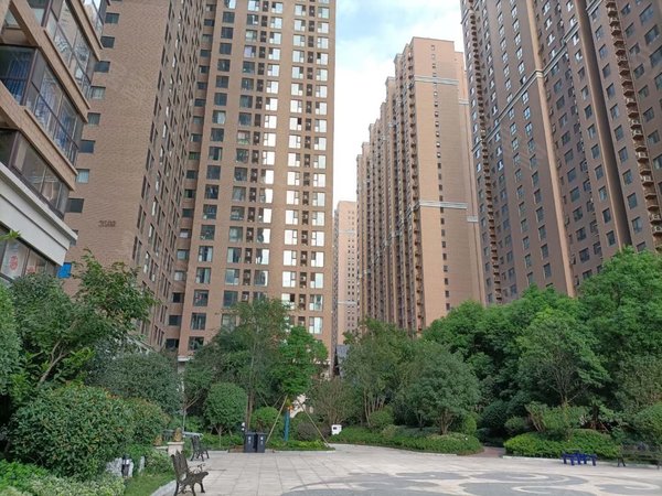 平顶山湛河平顶山站九龙广场(湛河)九龙广场(湛河) 1室1厅1卫出租房源