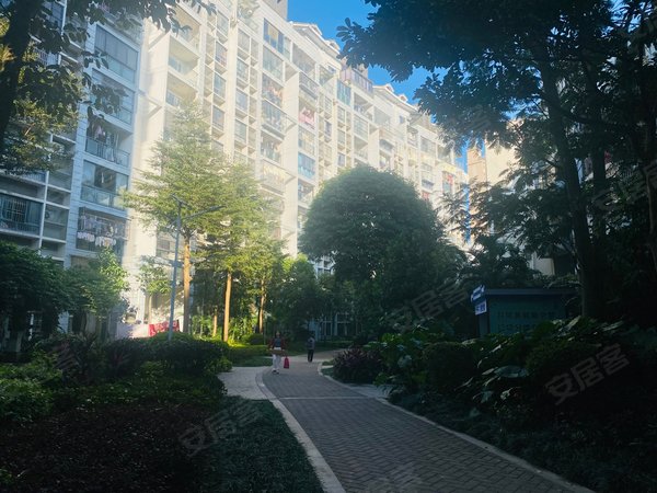 南宁兴宁东沟岭金源橘子郡金源橘子郡 1500押1付1 2房整租 配齐拎包