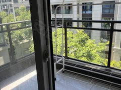 绍兴诸暨诸暨东店口江南大院1室一厅出租，带阳台，家电家具全配拎包入住出租房源真实图片