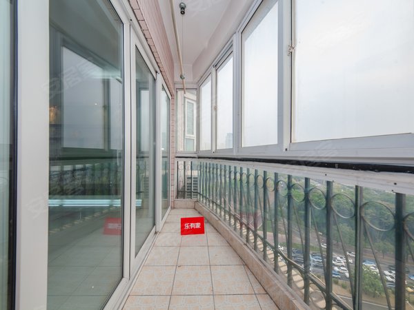 深圳福田竹子林新浩城花园新浩城高层三房,可以看深圳湾海景出租房源