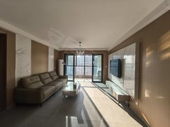 泰兴泰兴市区复兴路恒大悦府 书香名院 4室2厅2卫 电梯房 配套齐全出租房源真实图片