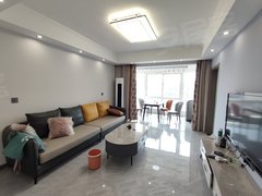南阳宛城宛城城区万悦城旁 澜湾盛景 精美3室 简约风格 全齐拎包住 随时看出租房源真实图片