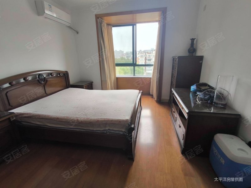 泰宸新苑4室2厅2卫92㎡南北450万