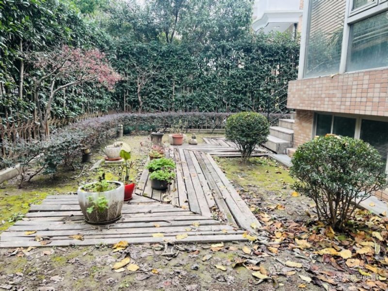 业主诚售,圣陶沙花园(别墅)二手房,1380万,4室3厅,3卫,198平米-上海