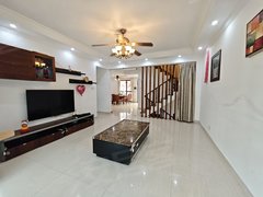 深圳龙岗横岗急租，可注册公司，商住两用，地铁口别墅，拎包入住，前后花园出租房源真实图片