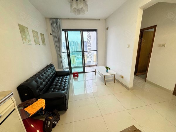 深圳龙华龙华丹枫雅苑业主诚心出租带家私,精装修一房一厅,临近星河