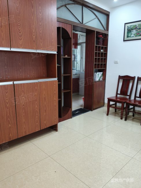 凯凌小苑3室2厅2卫126㎡南北71万