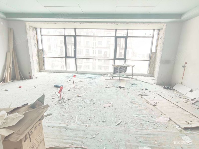 荷兰小镇上叠户送露台使用面积200以上业主急售