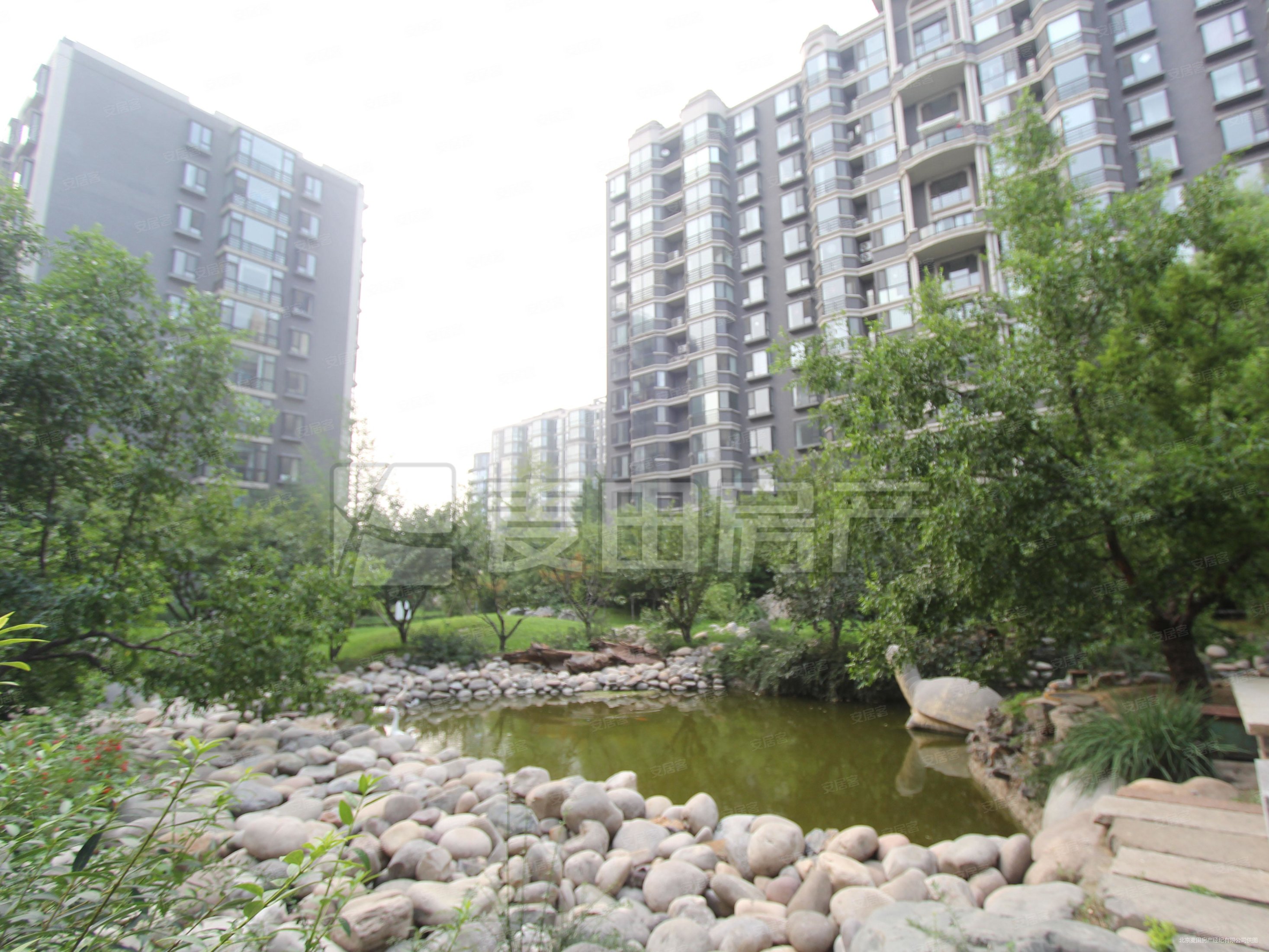 安立花园小区3室2厅2卫151.5㎡南北1250万