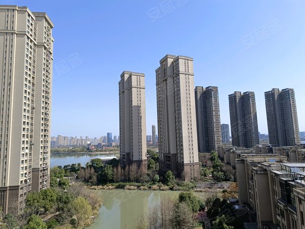 绍兴柯桥柯桥金地自在城出租金地一期精装三房,无遮挡,家电齐全拎包