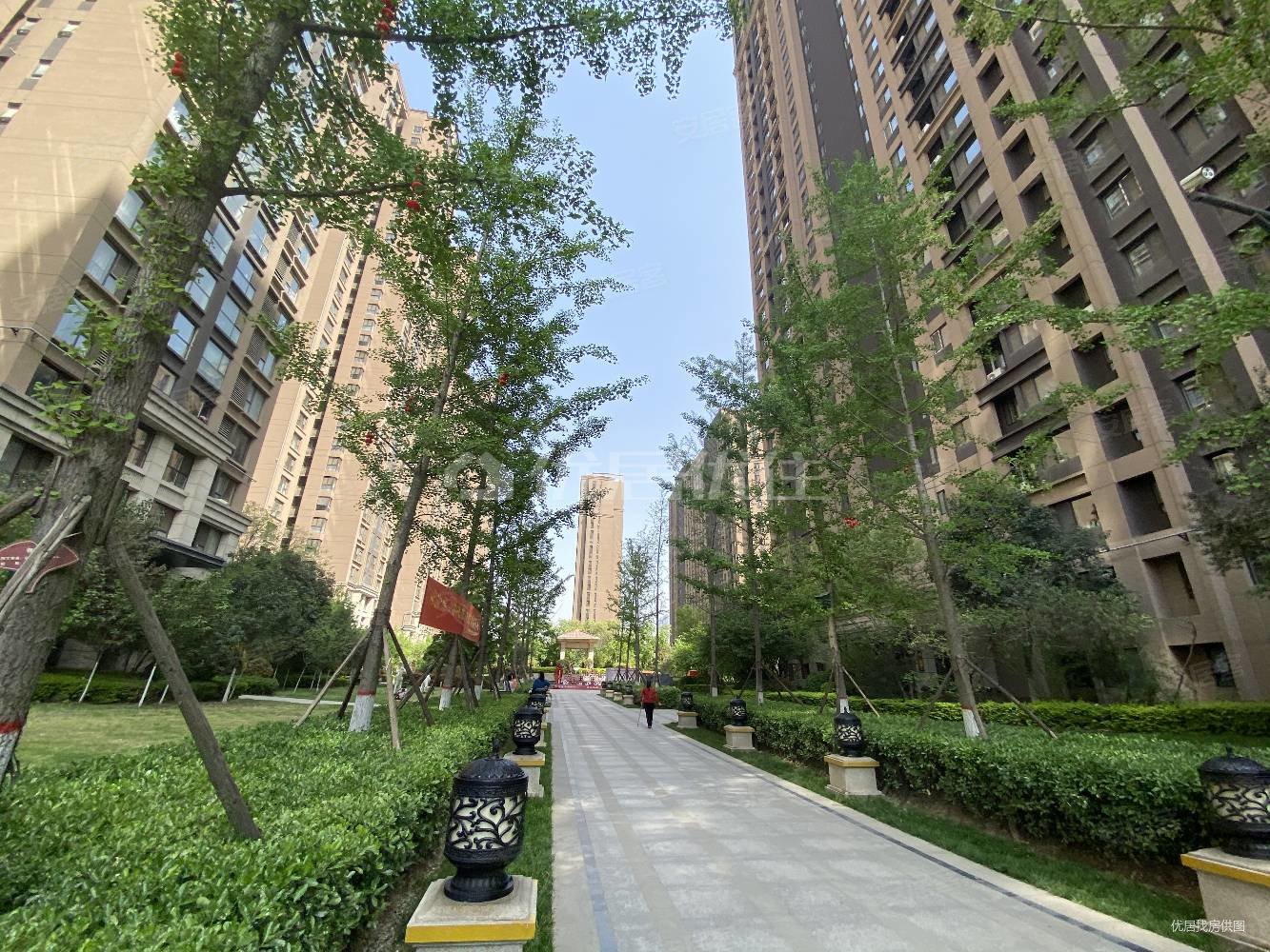 诚心出售品质大盘保利金香槟四室两卫价位可谈随时看房