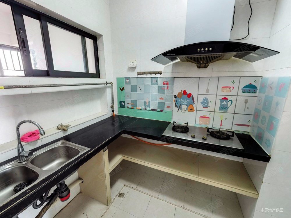 玉湖湾3室2厅2卫88.29㎡南520万