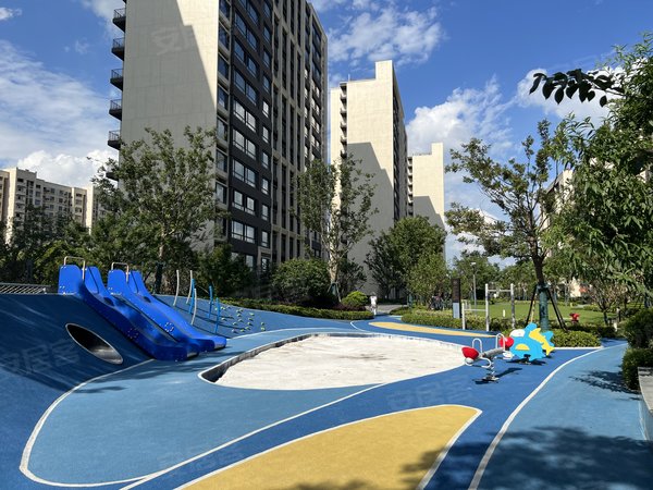 苏州太仓娄东融创悦园融创悦园 娄江新城 嘉闵线地铁口 精装洋房 小区